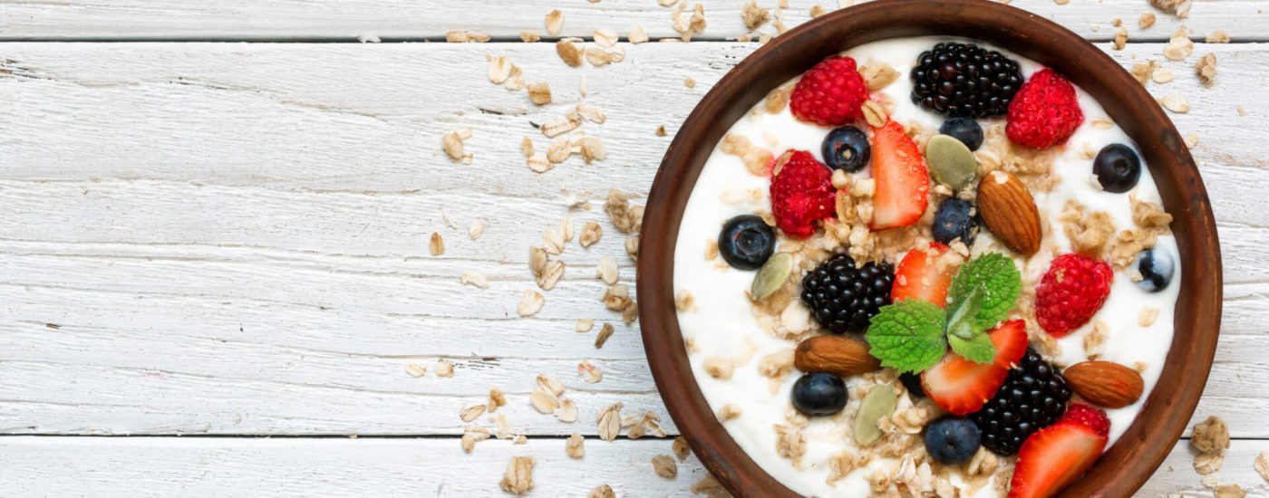 leckeres Porridge mit Früchten - Essfit